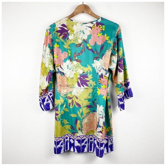 CAbi Poetry Silk Floral Print Tunic Size Medium‎ - Picture 3 of 12